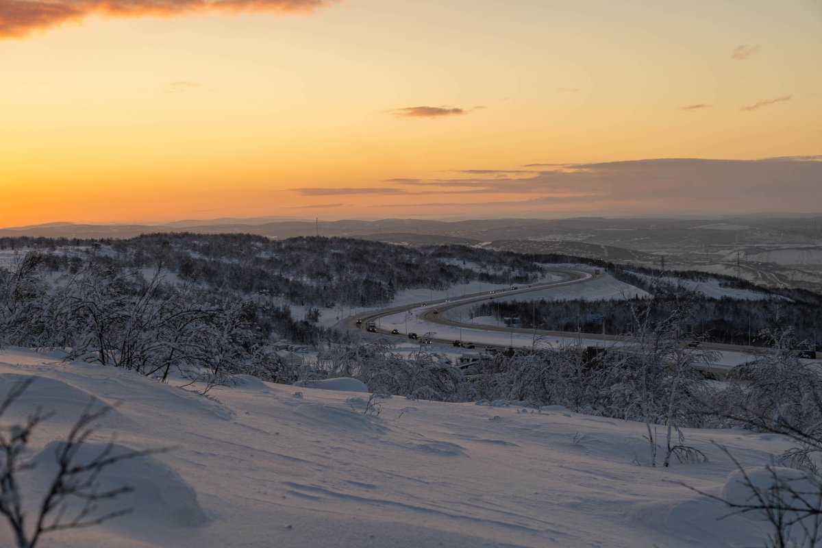 Восточно-объездная дорога в Мурманске зимой