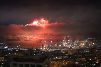 Салют над Мурманском в День защитника отечества