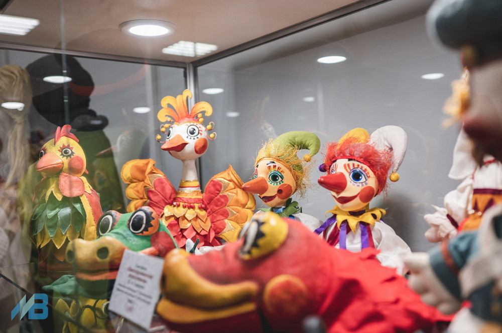 Выставка детских театральных рисунков