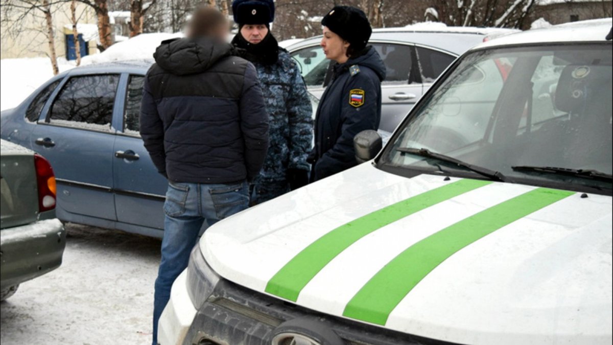 Судебные приставы