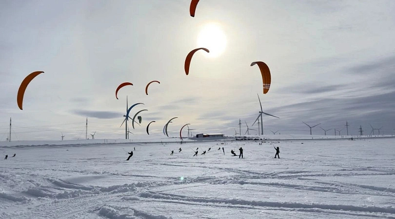 Соревнования по сноукайтингу