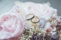 Обручальные кольца на цвета-