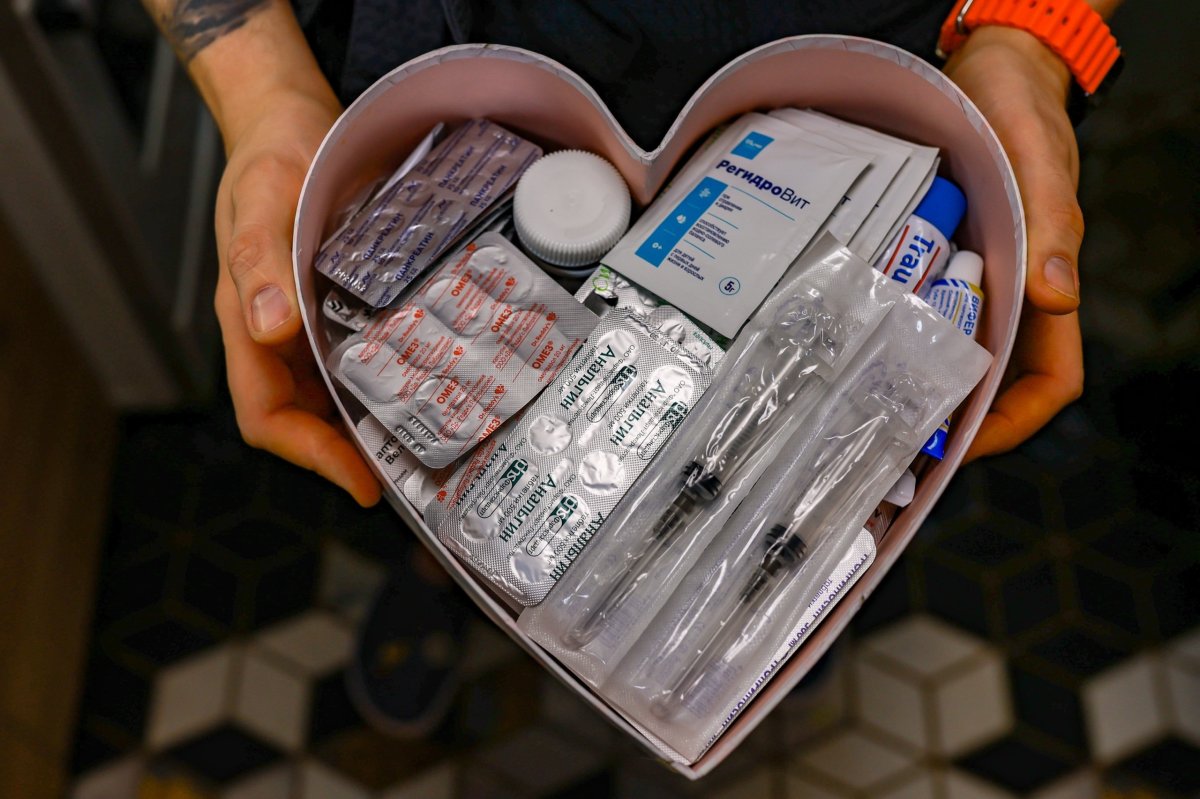 Домашняя аптечка с препаратами