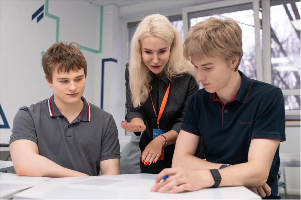 Занятие со школьниками