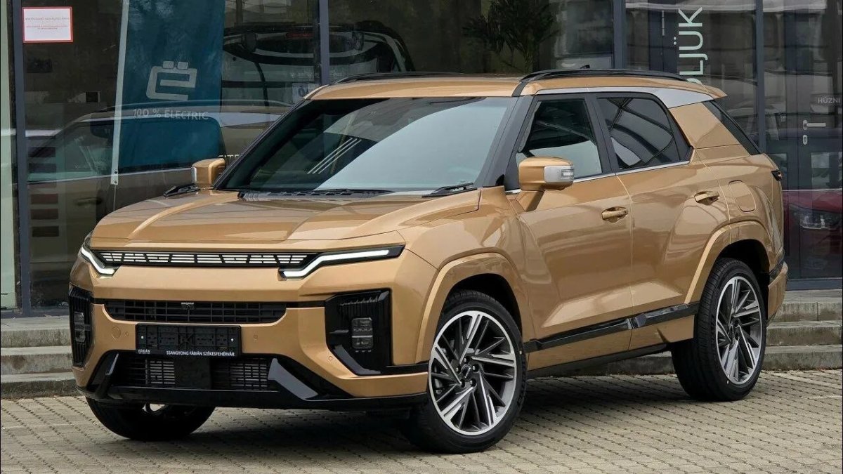 KGM Actyon в бронзовом кузове