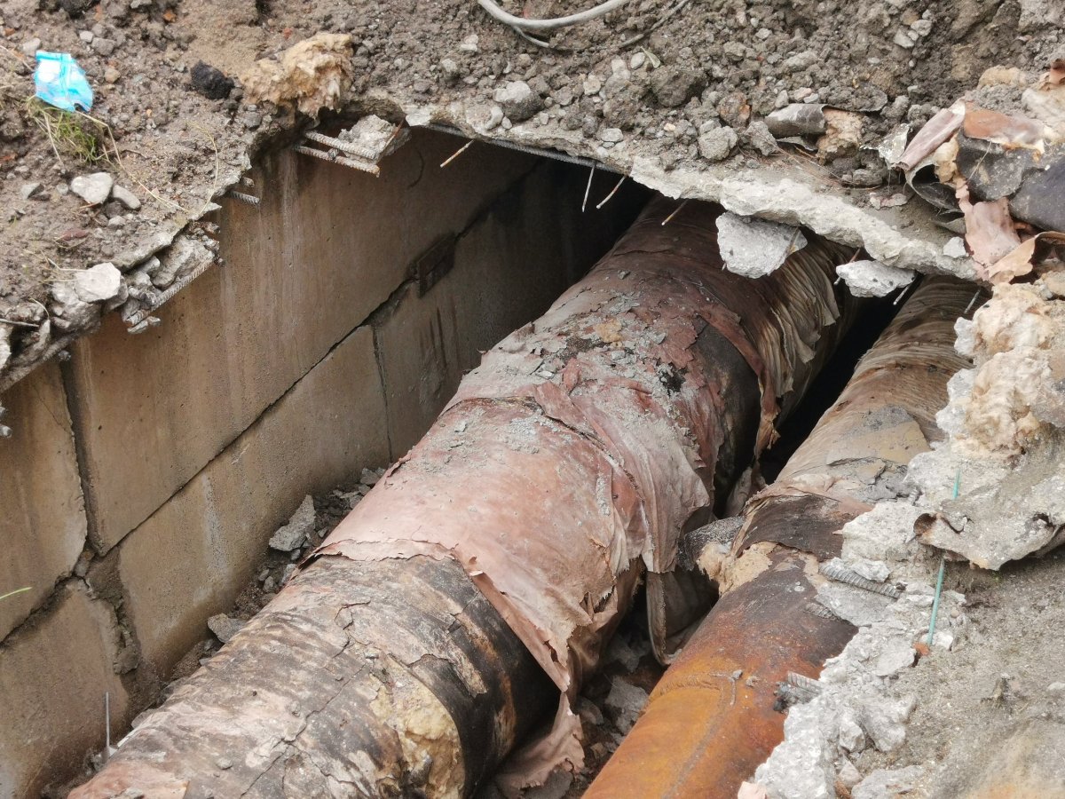 Раскопан трубопровод в Мурманске