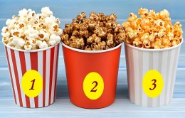 три порции попкорна