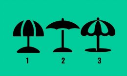 три пляжных зонта