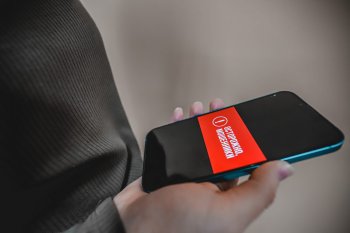 Мошенники звонят.