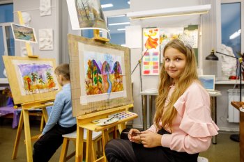 Ученица художественной школы