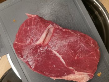 Кусок говядины