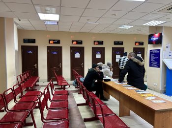 Мигранты в УМВД.