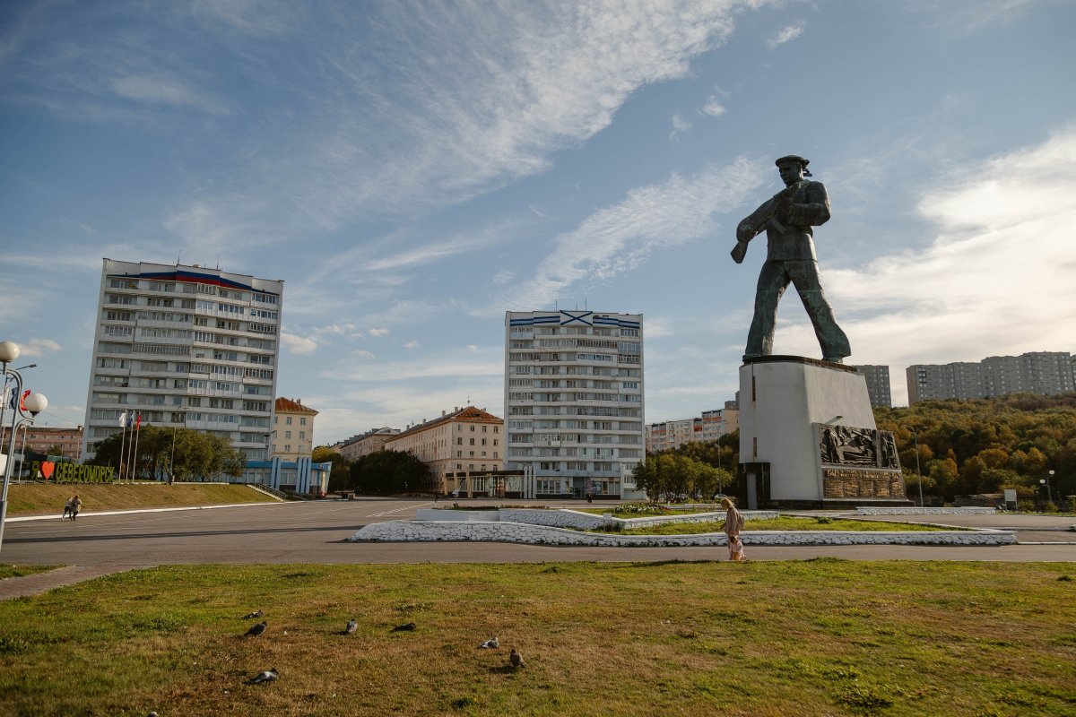 Приморская площадь в Североморске.