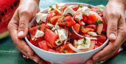 Салат с арбузом и сыром