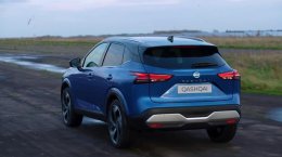 синий Nissan Qashqai