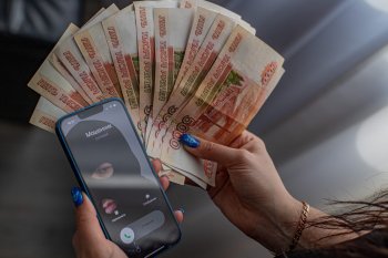 деньги и звонок мошенника